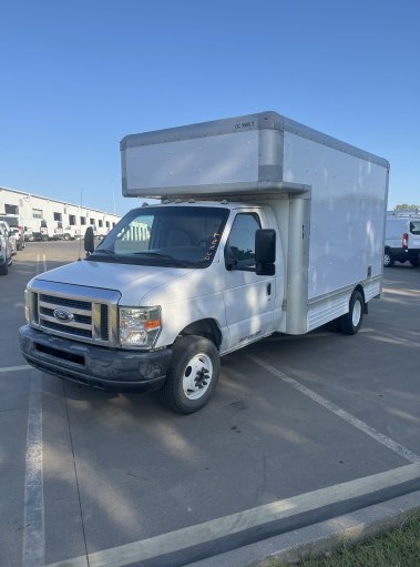 Used 2008 14 ' Box Truck for sale