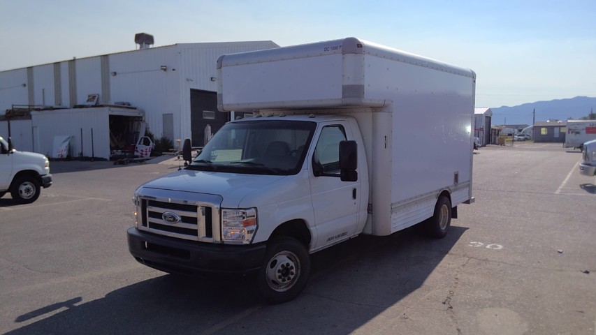 Used 2008 14 ' Box Truck for sale