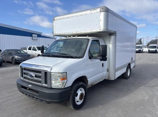 Used 2009 14 ' Box Truck for sale