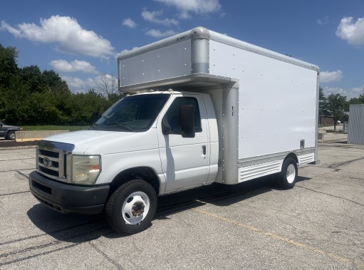 Used 2008 14 ' Box Truck for sale