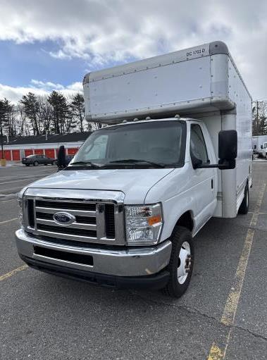 Used 2009 14 ' Box Truck for sale