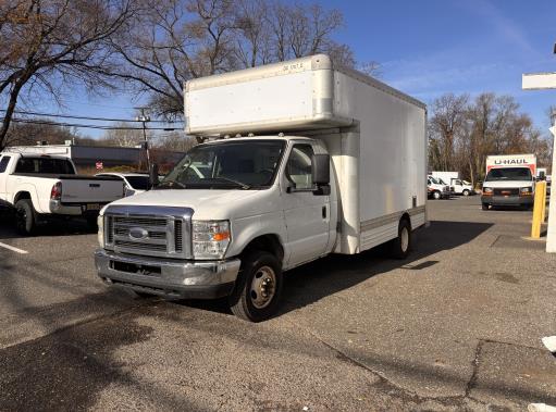 Used 2009 14 ' Box Truck for sale