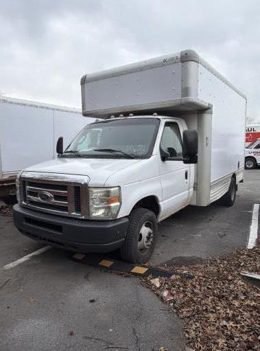 Used 2009 14 ' Box Truck for sale