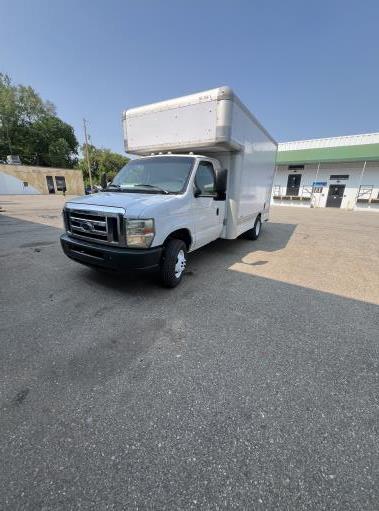 Used 2008 14 ' Box Truck for sale