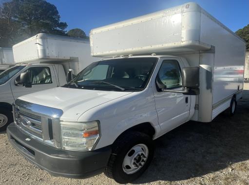 Used 2009 14 ' Box Truck for sale