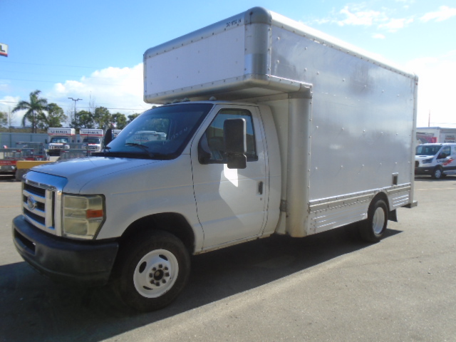 Used 2010 14 ' Box Truck for sale