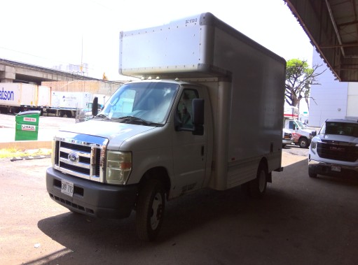 Used 2009 14 ' Box Truck for sale