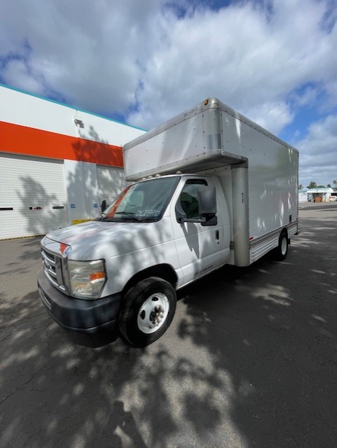 Used 2009 14 ' Box Truck for sale