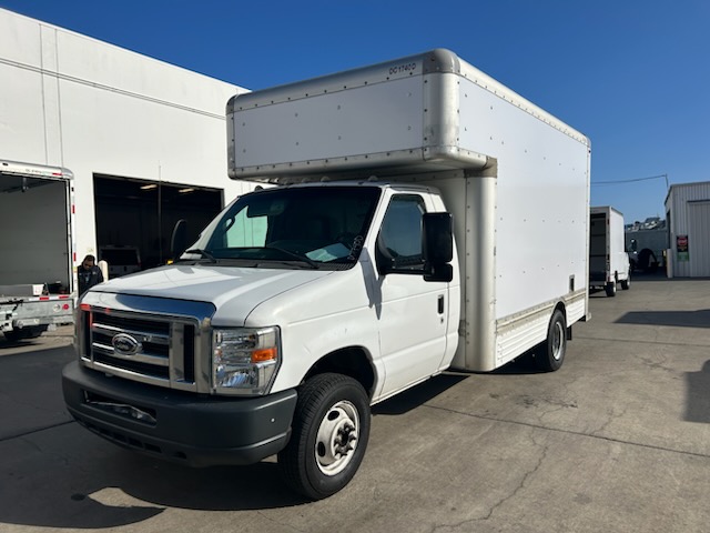Used 2009 14 ' Box Truck for sale