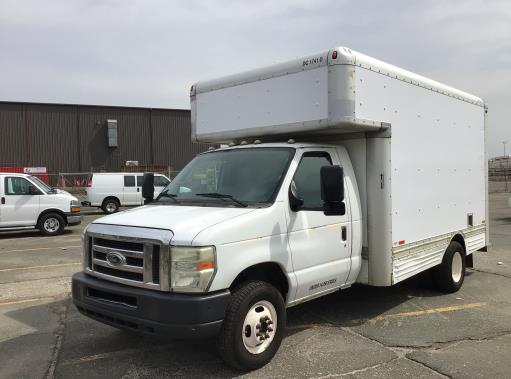 Used 2009 14 ' Box Truck for sale