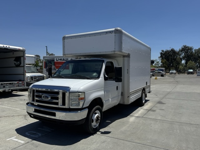 Used 2009 14 ' Box Truck for sale