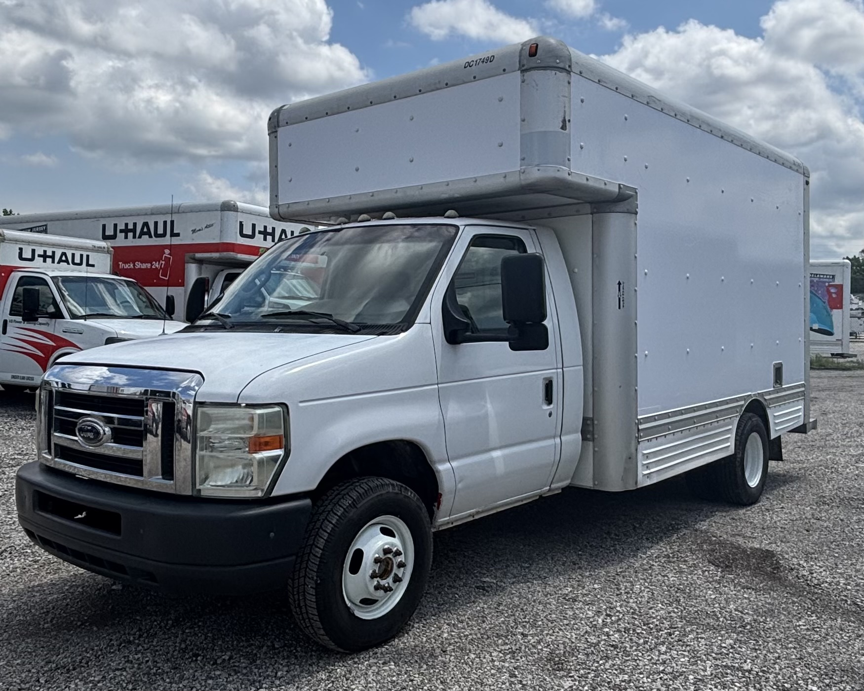 Used 2009 14 ' Box Truck for sale