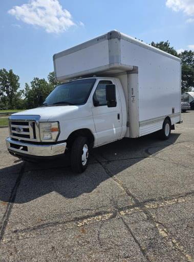 Used 2009 14 ' Box Truck for sale