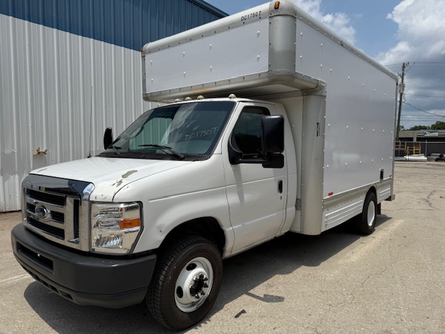 Used 2008 14 ' Box Truck for sale