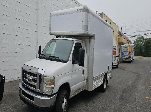 Used 2009 14 ' Box Truck for sale