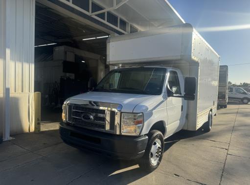 Used 2008 14 ' Box Truck for sale