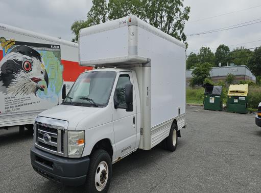 Used 2009 14 ' Box Truck for sale