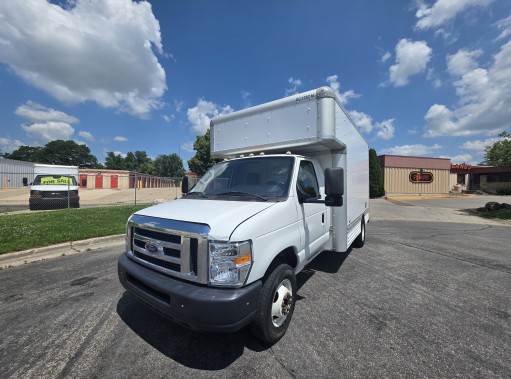 Used 2010 14 ' Box Truck for sale
