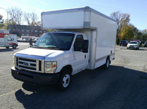 Used 2008 14 ' Box Truck for sale