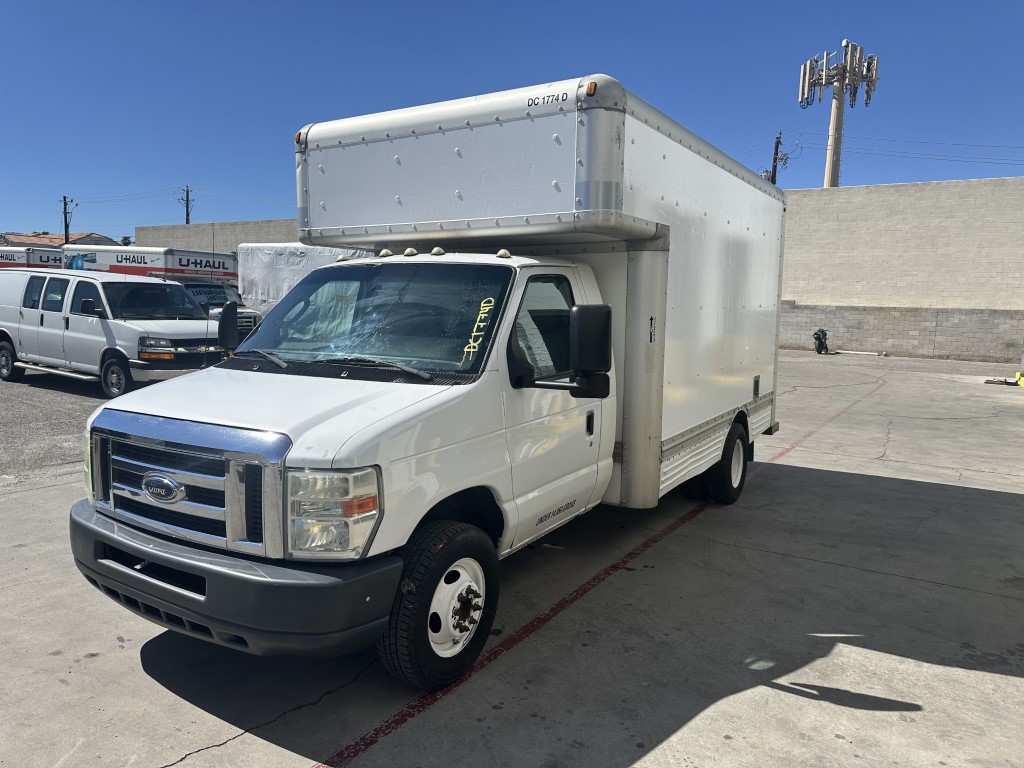 Used 2009 14 ' Box Truck for sale
