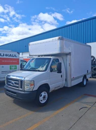 Used 2009 14 ' Box Truck for sale