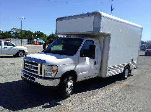 Used 2008 14 ' Box Truck for sale