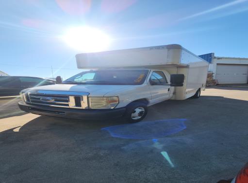 Used 2010 14 ' Box Truck for sale