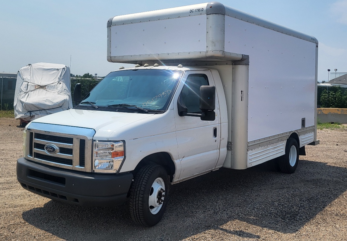 Used 2009 14 ' Box Truck for sale