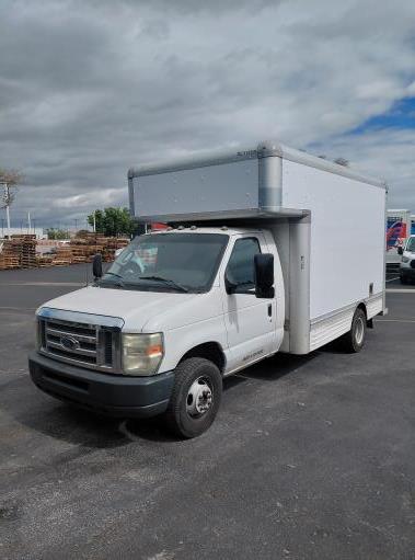 Used 2010 14 ' Box Truck for sale