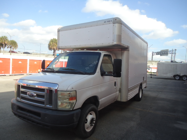 Used 2010 14 ' Box Truck for sale