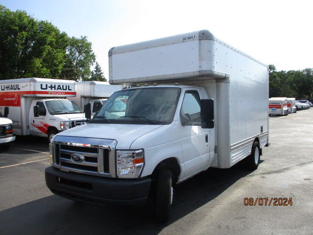 Used 2008 14 ' Box Truck for sale