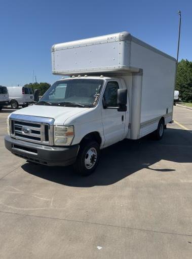 Used 2009 14 ' Box Truck for sale