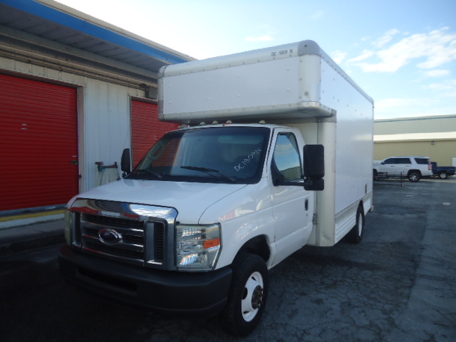 Used 2010 14 ' Box Truck for sale