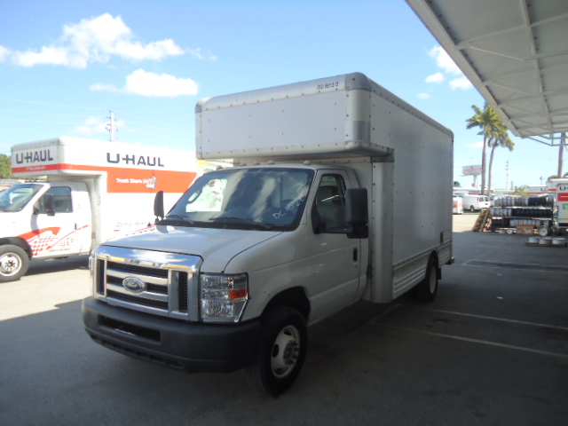 Used 2009 14 ' Box Truck for sale