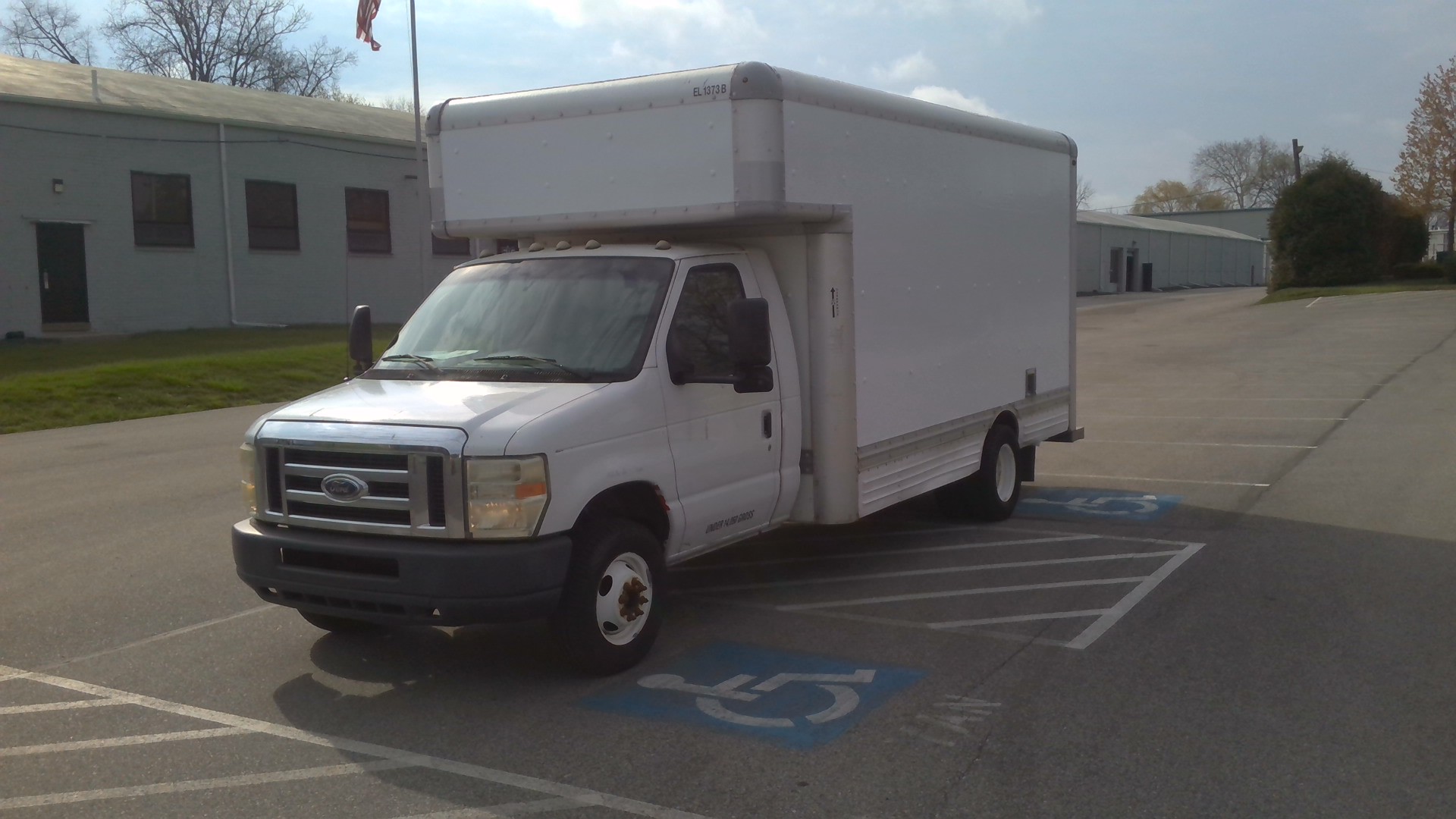 Used 2009 14 ' Box Truck for sale