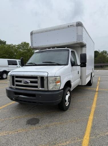 Used 2009 14 ' Box Truck for sale
