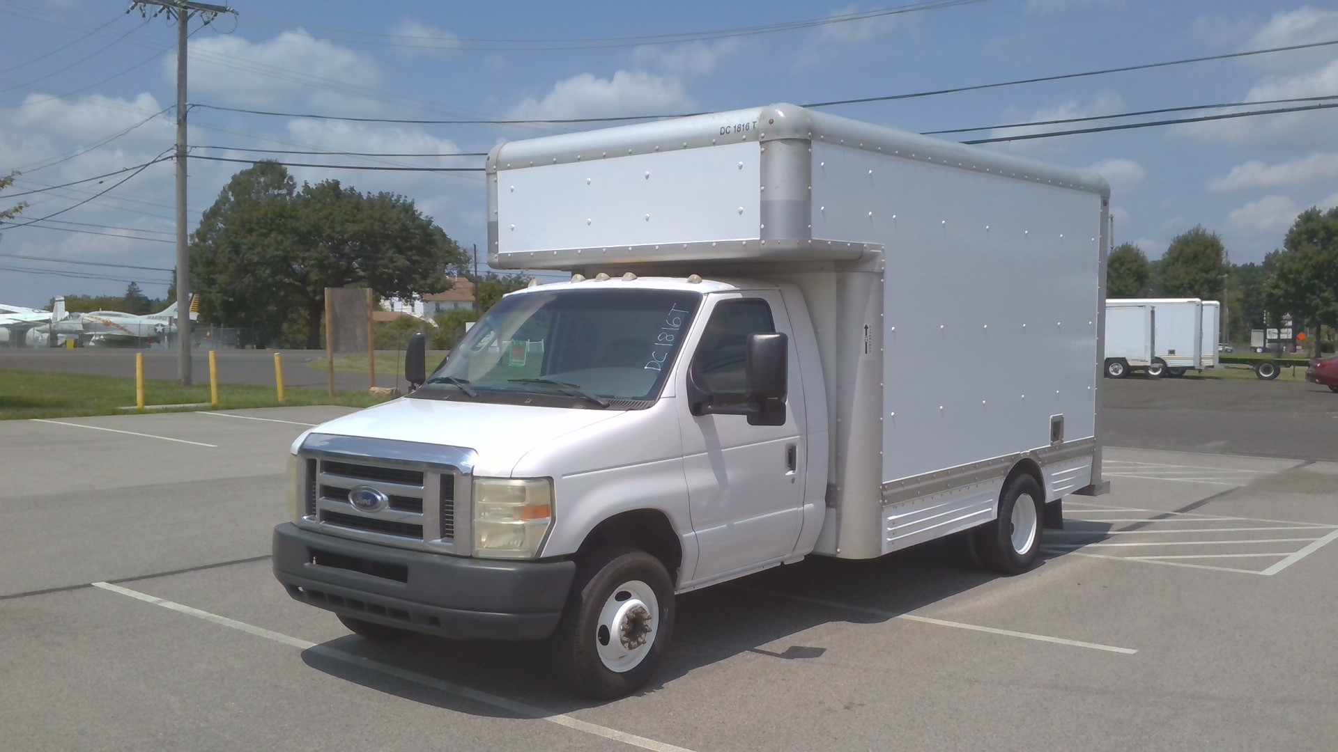 Used 2008 14 ' Box Truck for sale