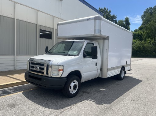 Used 2009 14 ' Box Truck for sale