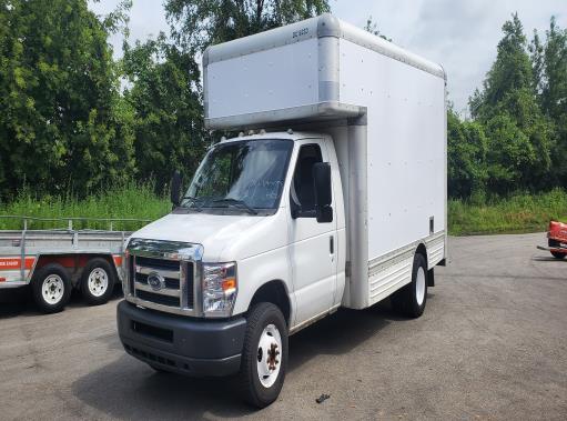 Used 2009 14 ' Box Truck for sale