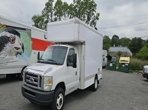 Used 2009 14 ' Box Truck for sale