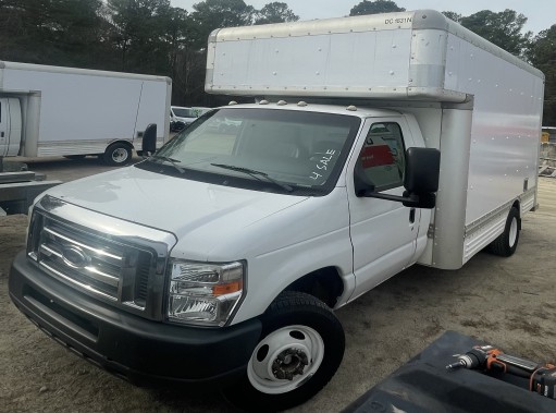 Used 2010 14 ' Box Truck for sale