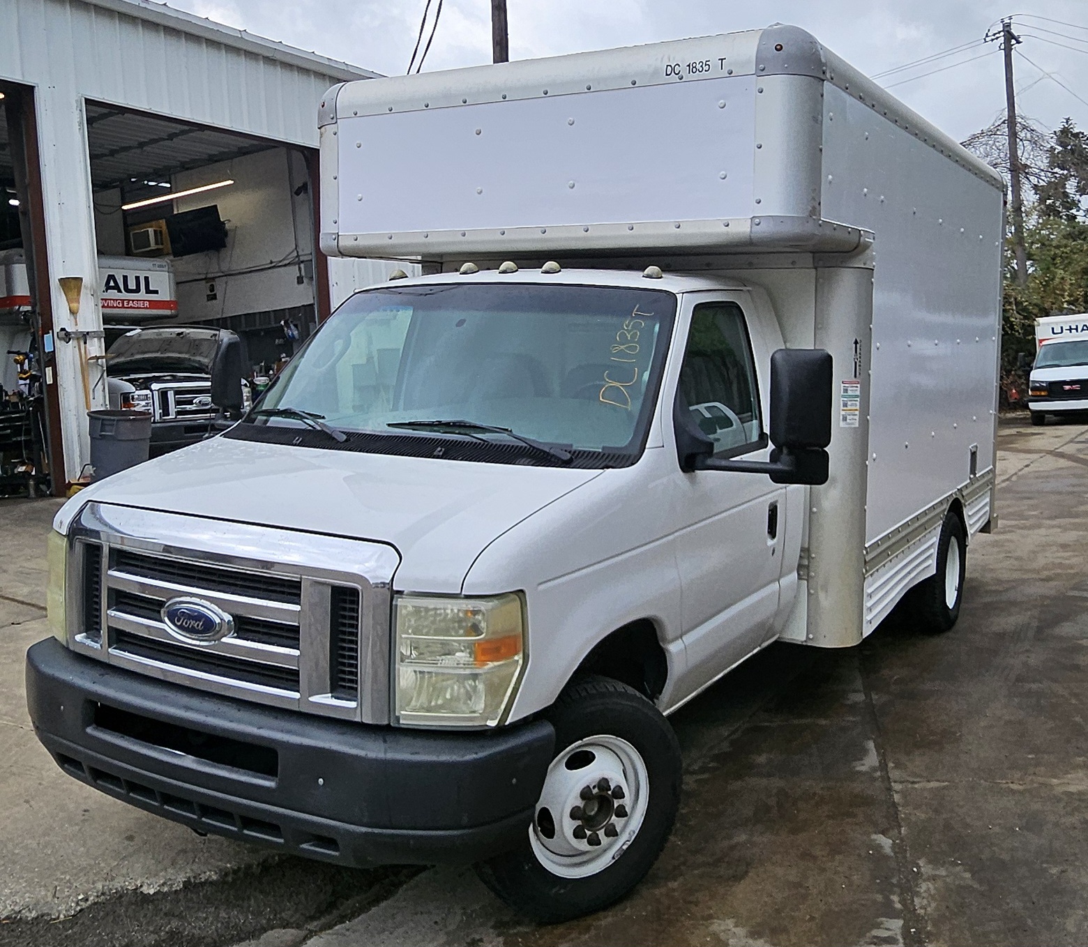 Used 2008 14 ' Box Truck for sale