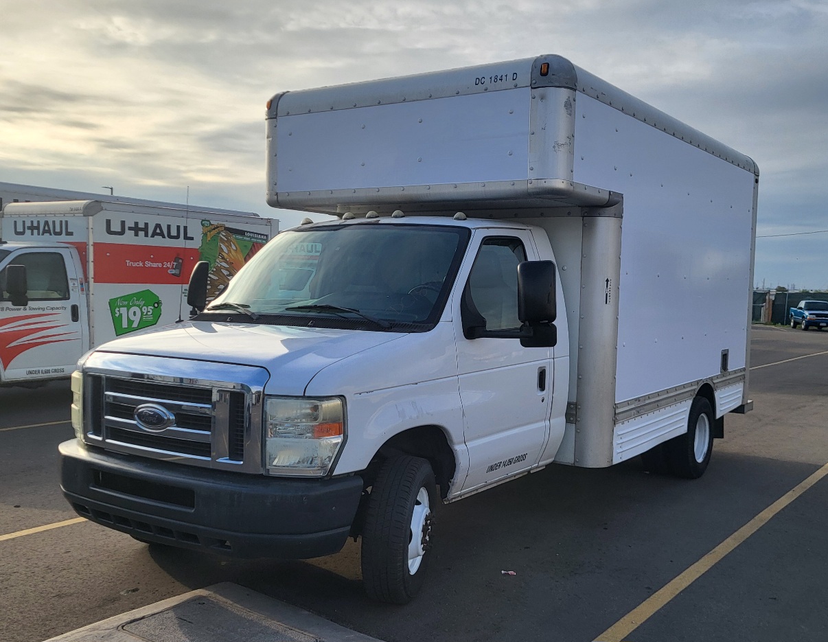 Used 2009 14 ' Box Truck for sale