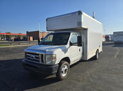 Used 2009 14 ' Box Truck for sale