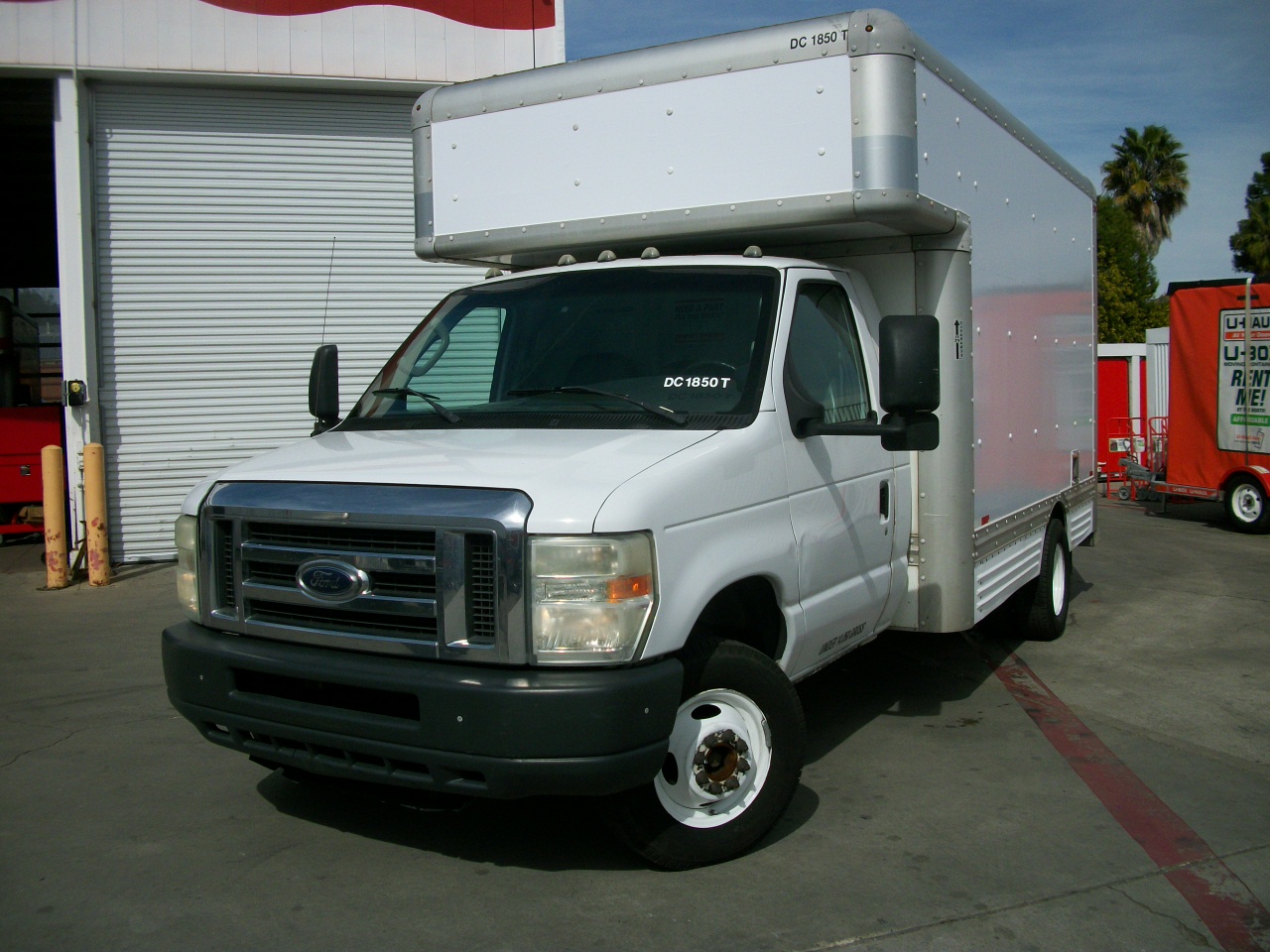 Used 2008 14 ' Box Truck for sale