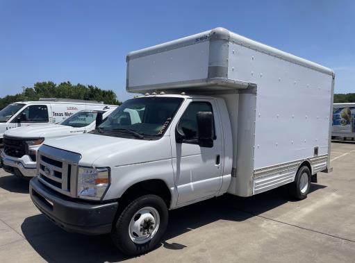 Used 2009 14 ' Box Truck for sale