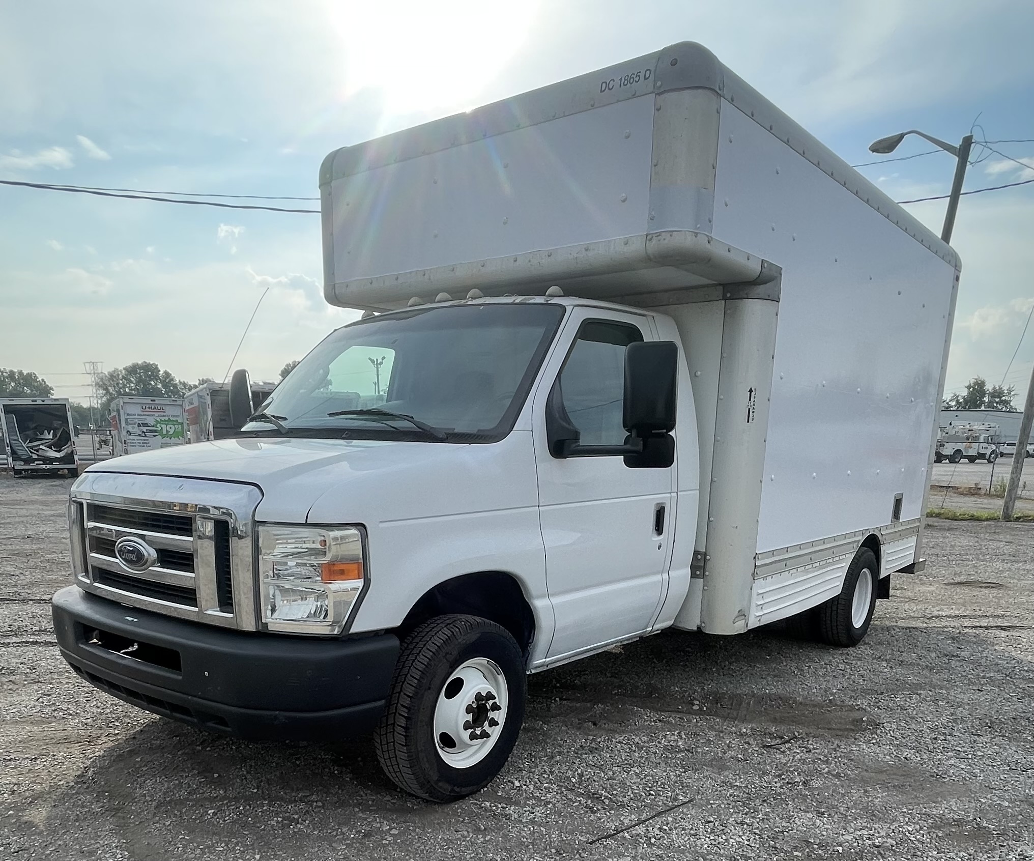 Used 2009 14 ' Box Truck for sale