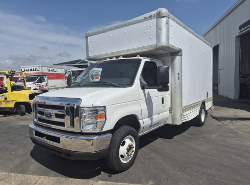 Used 2009 14 ' Box Truck for sale