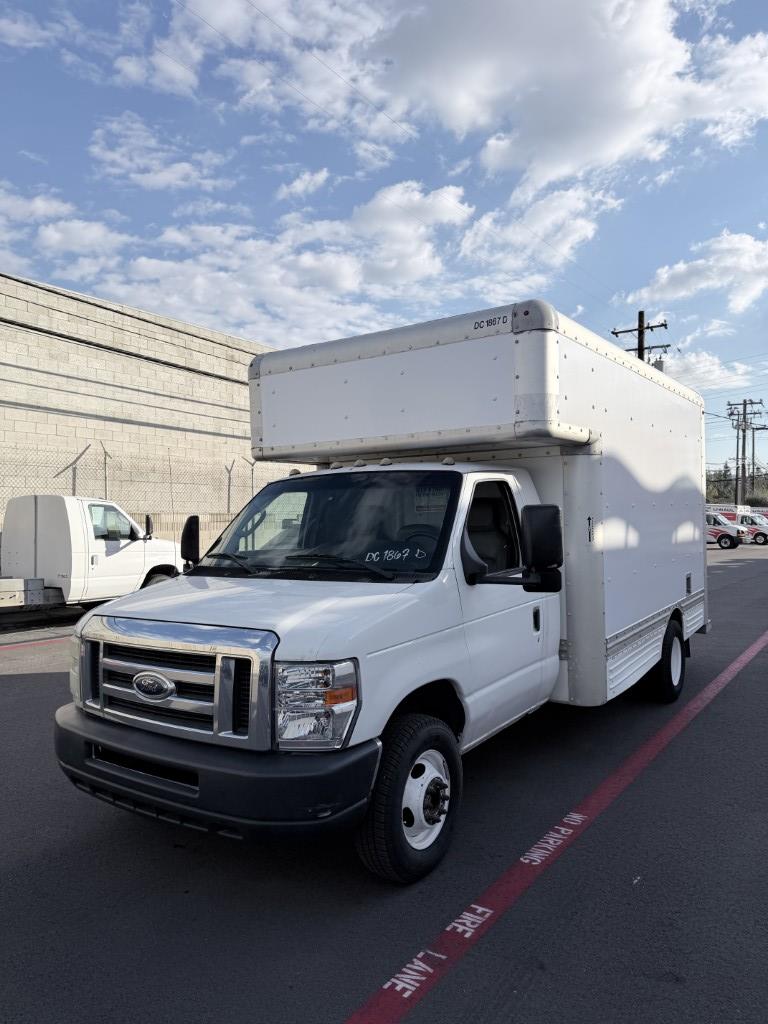 Used 2009 14 ' Box Truck for sale