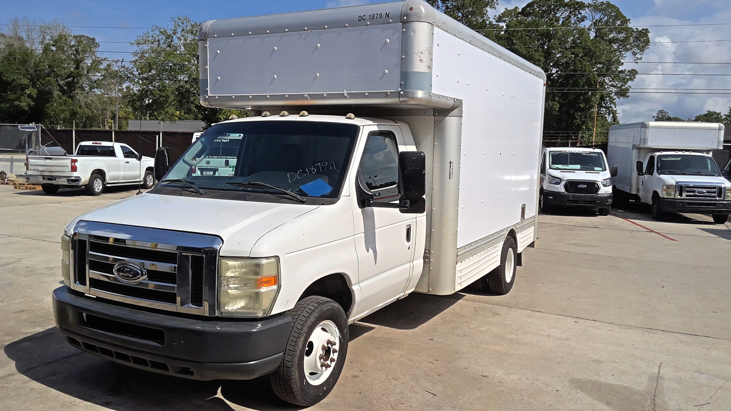 Used 2010 14 ' Box Truck for sale